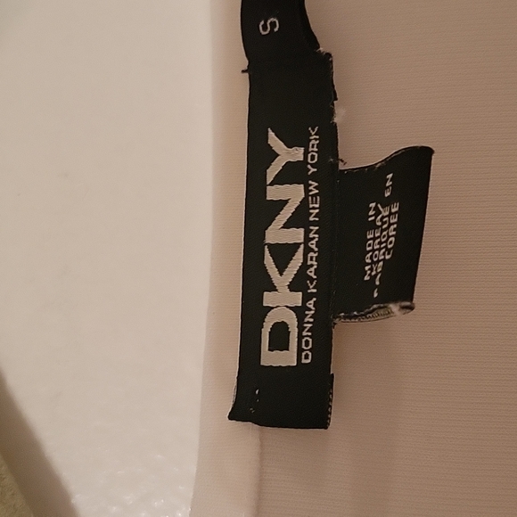 Ladies king sleeve white top - Picture 2 of 4